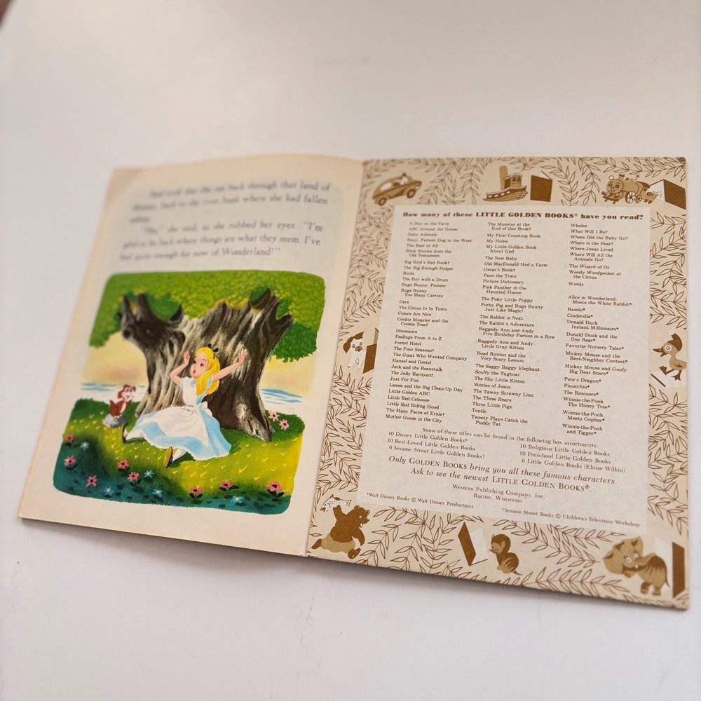 Vintage Walt Disney‎ Alice in Wonderland Meets White Rabbit Little Golden Book - Picture 6 of 7